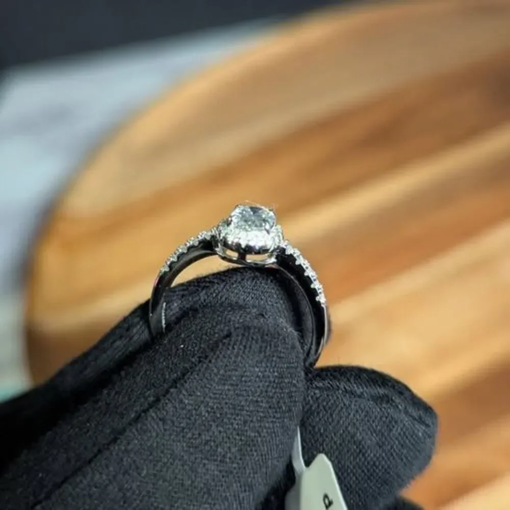 Silvara 1.26 CTW Oval Halo Moissanite Engagement Ring Size 9 Sterling Silver 925